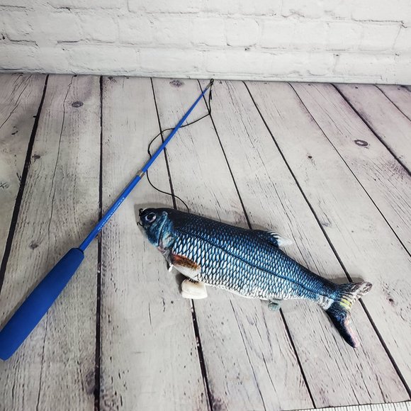 Flopping Fish Cat Toy w/ Retractable Fishing Pole - Picture 1 of 6